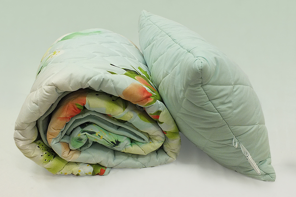 Одеялы. Одеяло. Одеяло и подушка. Пледы одеяла подушки. Подушки одеяла текстиль.