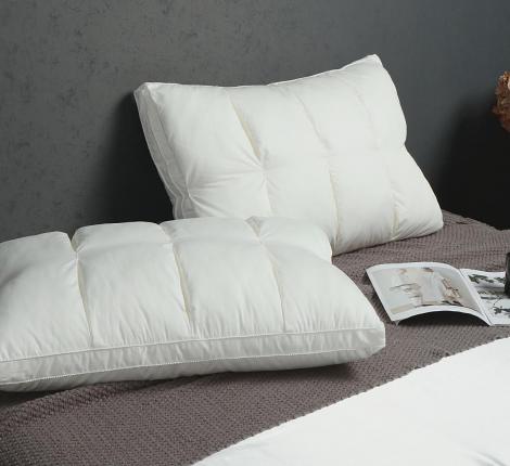 Подушка "Kazanov.A" Cassette (жемчуг), 50х70