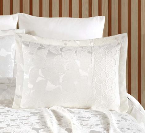 Гобеленовое покрывало "DO&CO" 240х260 (50x70-2 шт.) KARANFIL, кремовый