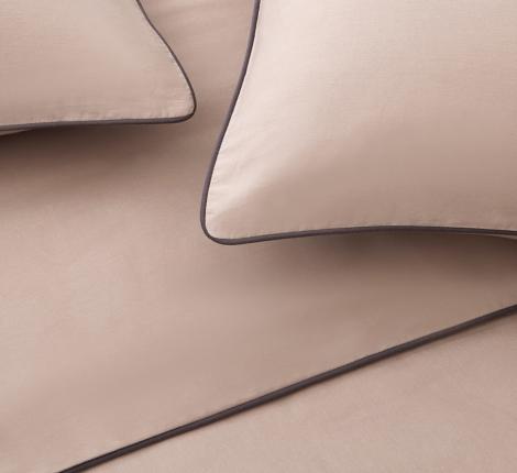 Постельное бельё "KARTEKS" сатин однотонный с кантом HK-03 (бежевый), 2 спальный