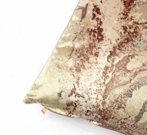 Наволочка декоративная "Sofi de Marko" Мрамор (бежевая) Велюр, 45х45