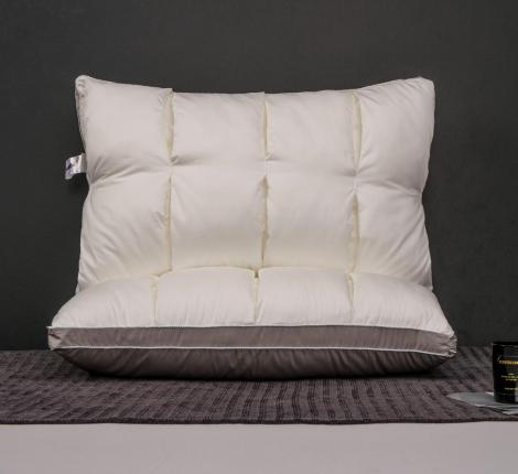 Подушка "Kazanov.A" Cassette (жемчуг пепел), 50х70