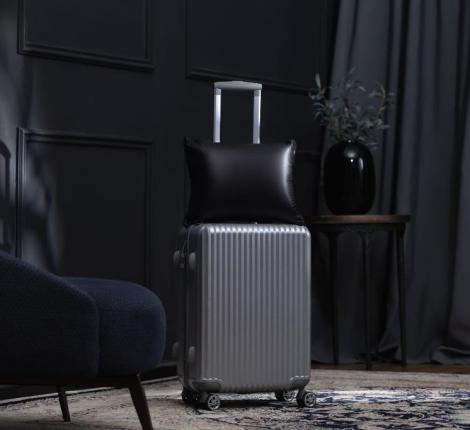 Дорожный плед пуховый с подушкой "TRAVEL PLAID&PILLOW GRASS BLACK", 140х200