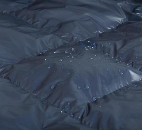 Дорожный плед пуховый "TRAVEL PLAID GRASS INDIGO", 140х200