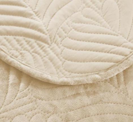 Покрывало из вареного бархата "KARTEKS" 04, 240х260 (50х70-2 шт), кремовый