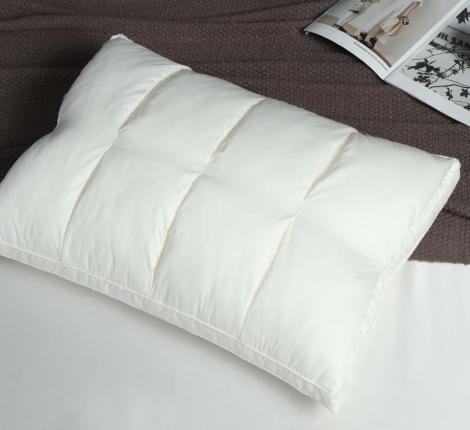 Подушка "Kazanov.A" Cassette (жемчуг), 50х70