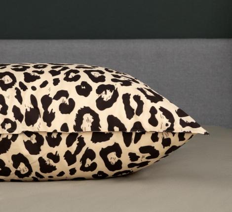 Постельное белье с одеялом "Sofi de Marko" Эмелин Сатин, Семейный