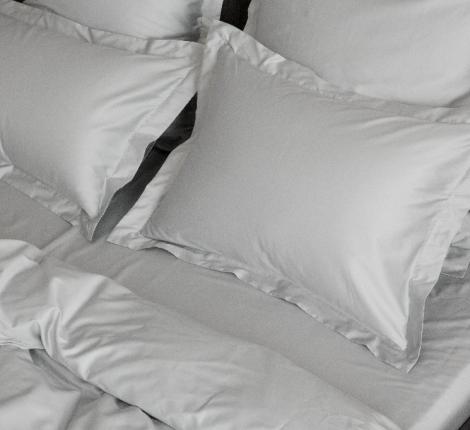 Простыня на резинке "ASH GREY ALLURE GRASS" Мако-Сатин, 180х200x40