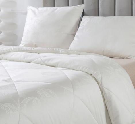 Подушка средняя "Cleo" Silk Touch, 50х70