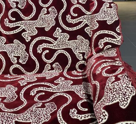 Комплект покрывал "Karteks" на диван 160х220 и два кресла 90х160 ЛЕОПАРД, бордовый