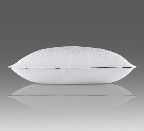 Подушка средняя "Sofi de Marko" Leopard (белая), 70х70