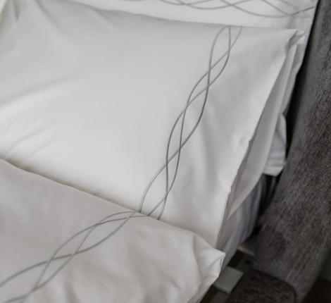 Постельное бельё "ES House" ELLE WAVE (белый/серый) Сатин ДеЛюкс, Евро-макси