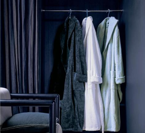 Халат велюровый "Blanc des Vosges" QUIETUDE (белый), S