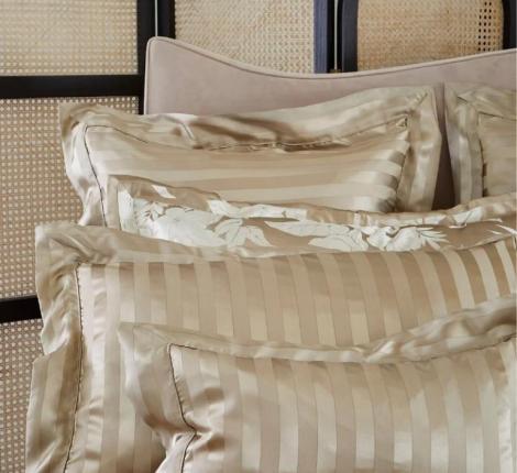 Наволочка шёлковая "Gingerlily" 60х60, бежевый