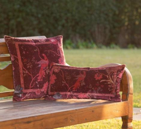 Подушка Frati "BIRDS OF PARADISE" BORDEAUX (бордовый), 50х50