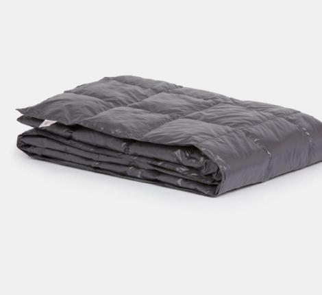 Дорожный плед пуховый "TRAVEL PLAID GRASS GRAPHITE", 140х200