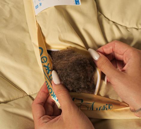 Одеяло тёплое ВЕРБЛЮЖКА Люкс, 140х205