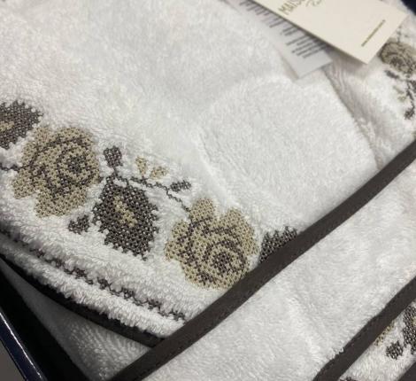 Халат женский махровый с вышивкой Maison D'or "ROSANNA" (белый/коричневый), XS(42)-S(44)