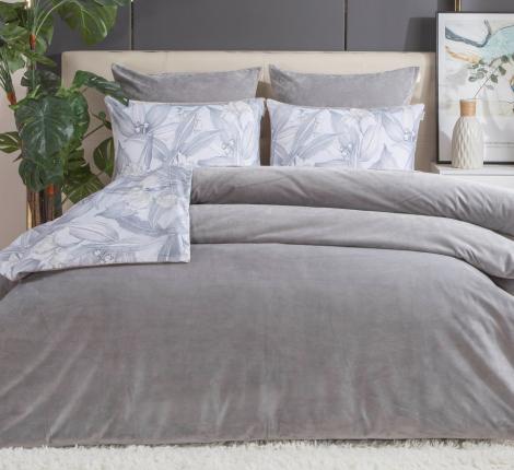 Постельное белье "Kazanov.A." Ирисы (графит платина) Велюр/Egypt Cotton, Семейный