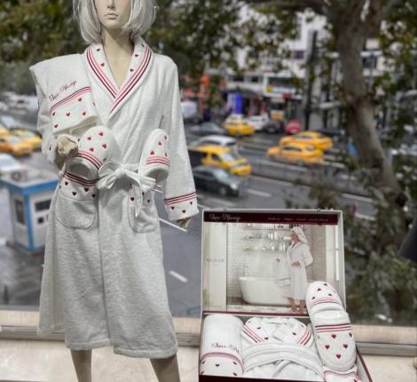 Комплект Maison D'or "LOVE ALWAYS" (Халат  M(46)/L(48)+Полотенца 50х100-85х150), белый