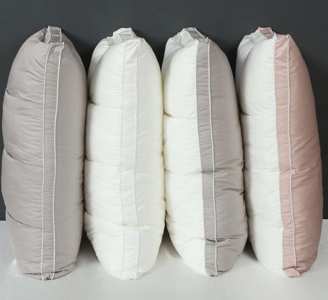 Подушка "Kazanov.A" Cassette (жемчуг пудра), 70х70