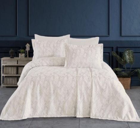 Гобеленовое покрывало "DO&CO" 240х260 (50x70-2 шт.) LULU, кремовый