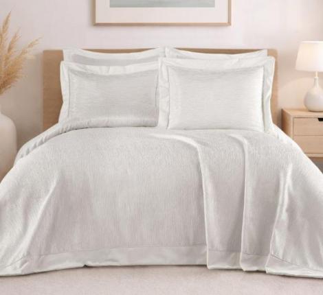 Гобеленовое покрывало "DO&CO" 240х260 (50x70-2 шт.) DIAMOND, кремовый