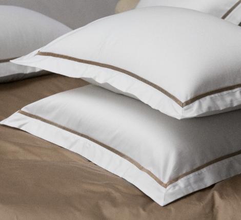 Наволочка с узкой отделкой "ALPINE CARAMEL BEIGE ALLURE GRASS" Мако-Сатин, 70х70 (2шт)