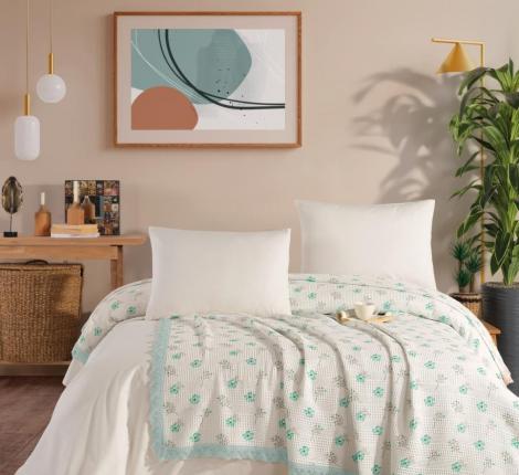 Покрывало вафельное с гипюром "DO&CO" 220x240 ТУЛ/TUL, зелёный