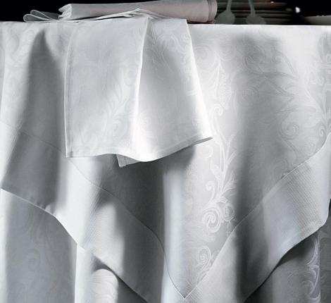 Скатерть "Blanc des Vosges" OMBELLE blanc (белый), 170х240 см+8 салфеток 50х50