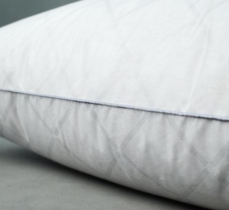 Подушка "ГРЕЙС", 68х68 средняя