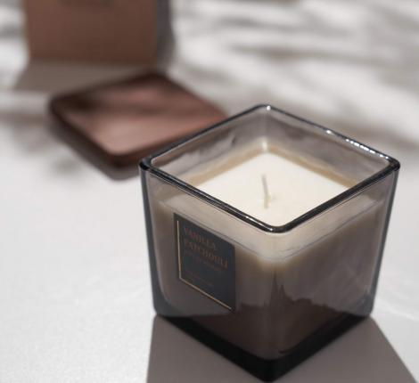 Свеча ароматическая  Vanilla Patchouli, 220 грамм