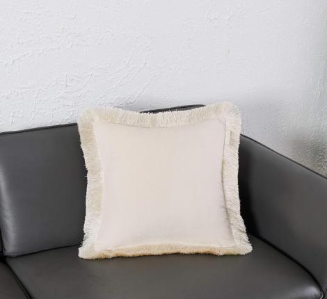 Наволочка декоративная "Sofi de Marko" Фаина (молоко) Велюр, 45х45 (1шт.)