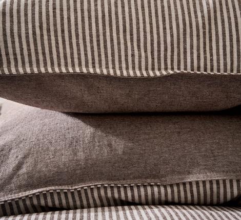 Наволочка Luxberry "ЛЁН И ХЛОПОК" 70х70, белый/коричневая полоса