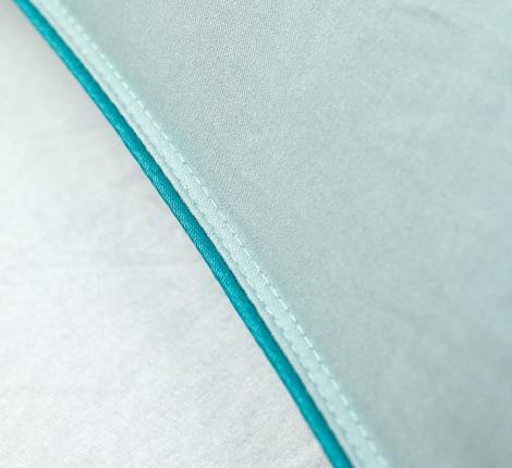 Подушка "БРИЗ", 68х68 упругая