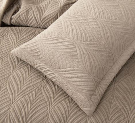 Покрывало "Sofi de Marko" Таира (светло-бежевый) Велюр, 240х260