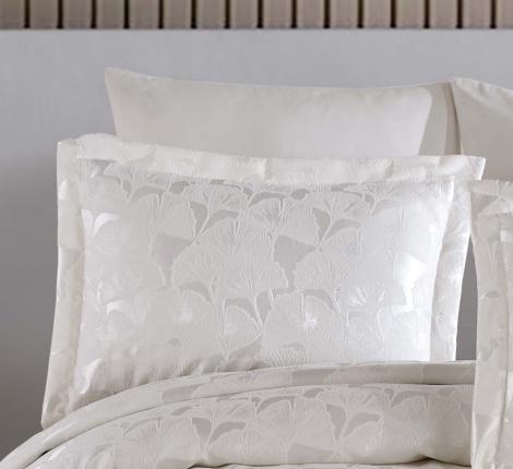 Гобеленовое покрывало "DO&CO" 240х260 (50x70-2 шт.) KARDELEN, кремовый