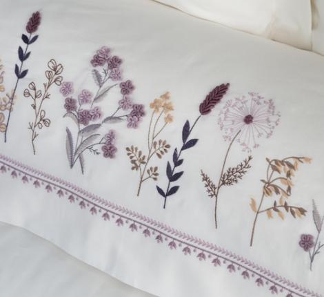 Постельное бельё "DANTELA VITA" сатин с вышивкой VERIA (баклажан), Евро