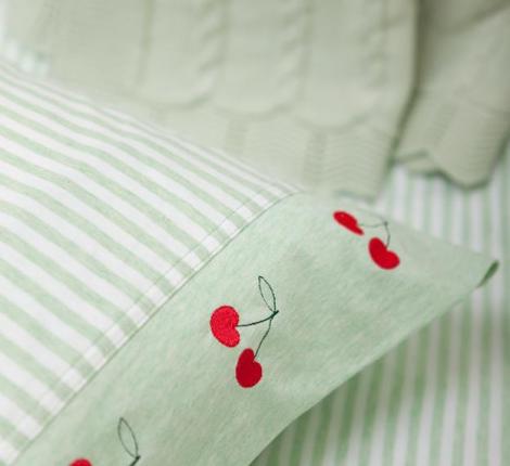 Постельное бельё детское Luxberry "ВИШЕНКИ" Трикотаж, зеленый/белый