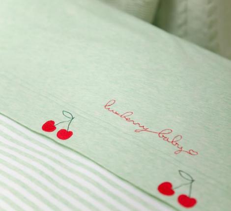 Постельное бельё детское Luxberry "ВИШЕНКИ" Трикотаж, зеленый/белый