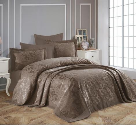 Гобеленовое покрывало "DO&CO" 240х260 (50x70-2 шт.) GUL, коричневый