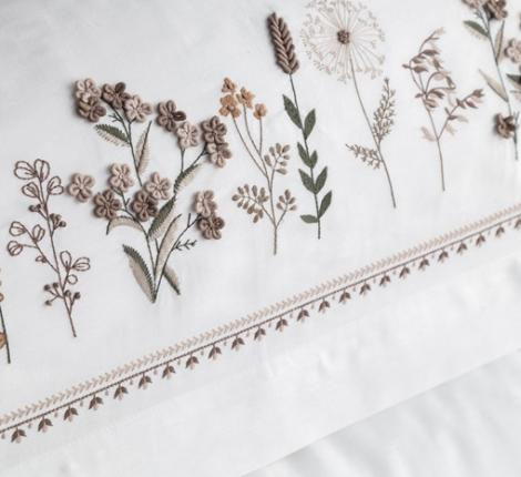 Постельное бельё "DANTELA VITA" сатин с вышивкой VERIA (бежевый), Евро