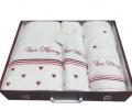 Комплект полотенец 50x100-85x150 с ковриком 50х80 Maison D'or "LOVE ALWAYS " белый/красный