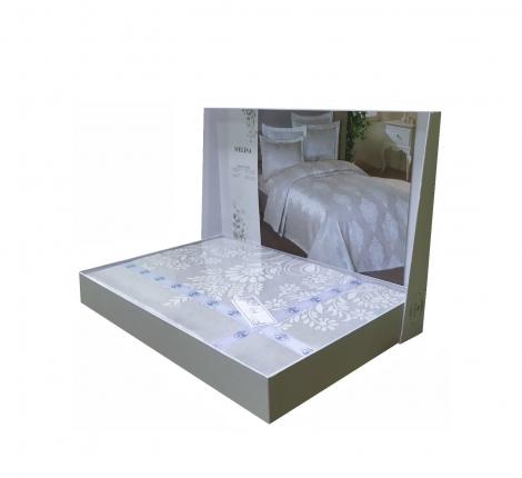 Гобеленовое покрывало "DO&CO" 240х260 (50x70-2 шт.) DIVA, пудра