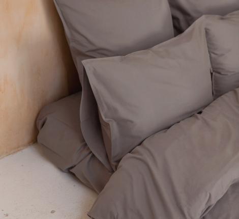 Наволочка Luxberry "SOFT SILK SATEEN" софт сатин 50x70 см, умбра