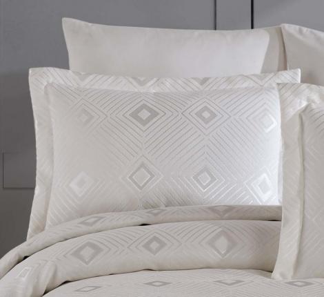 Гобеленовое покрывало "DO&CO" 240х260 (50x70-2 шт.) PETEK, кремовый