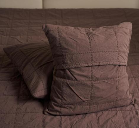 Наволочка Luxberry "KUBU" 47х47, шоколадный