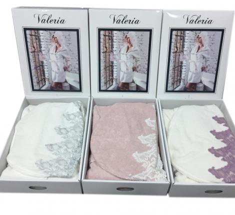 Халат женский махровый с капюшоном Maison D'or "VALERIA" (кремовый/фиолетовый), XS(42)-S(44)