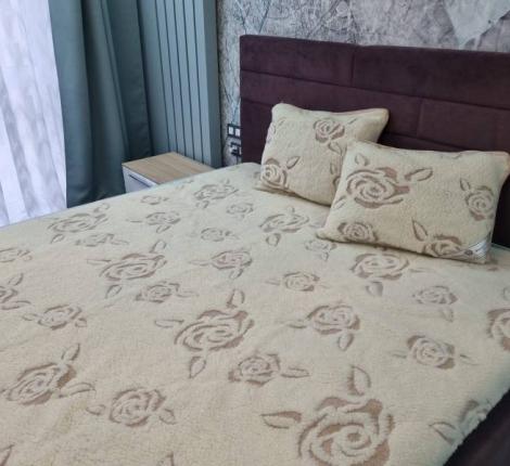 Одеяло тёплое Magic Wool "Облако бежевое Розы" шерсть мериноса, 140х200