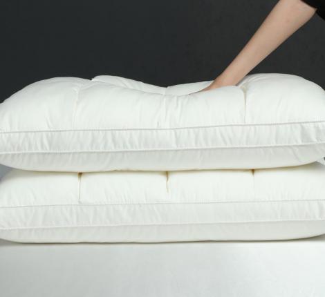 Подушка "Kazanov.A" Cassette (жемчуг), 70х70